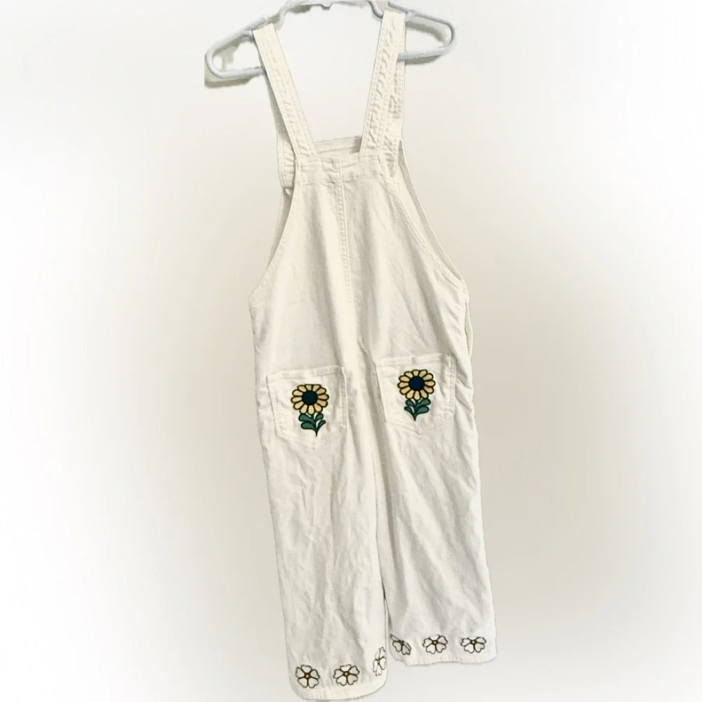 Stella McCartney Kids Girl’s 10 M White Denim Overalls Embroidered Flowers NEW - Picture 3 of 6